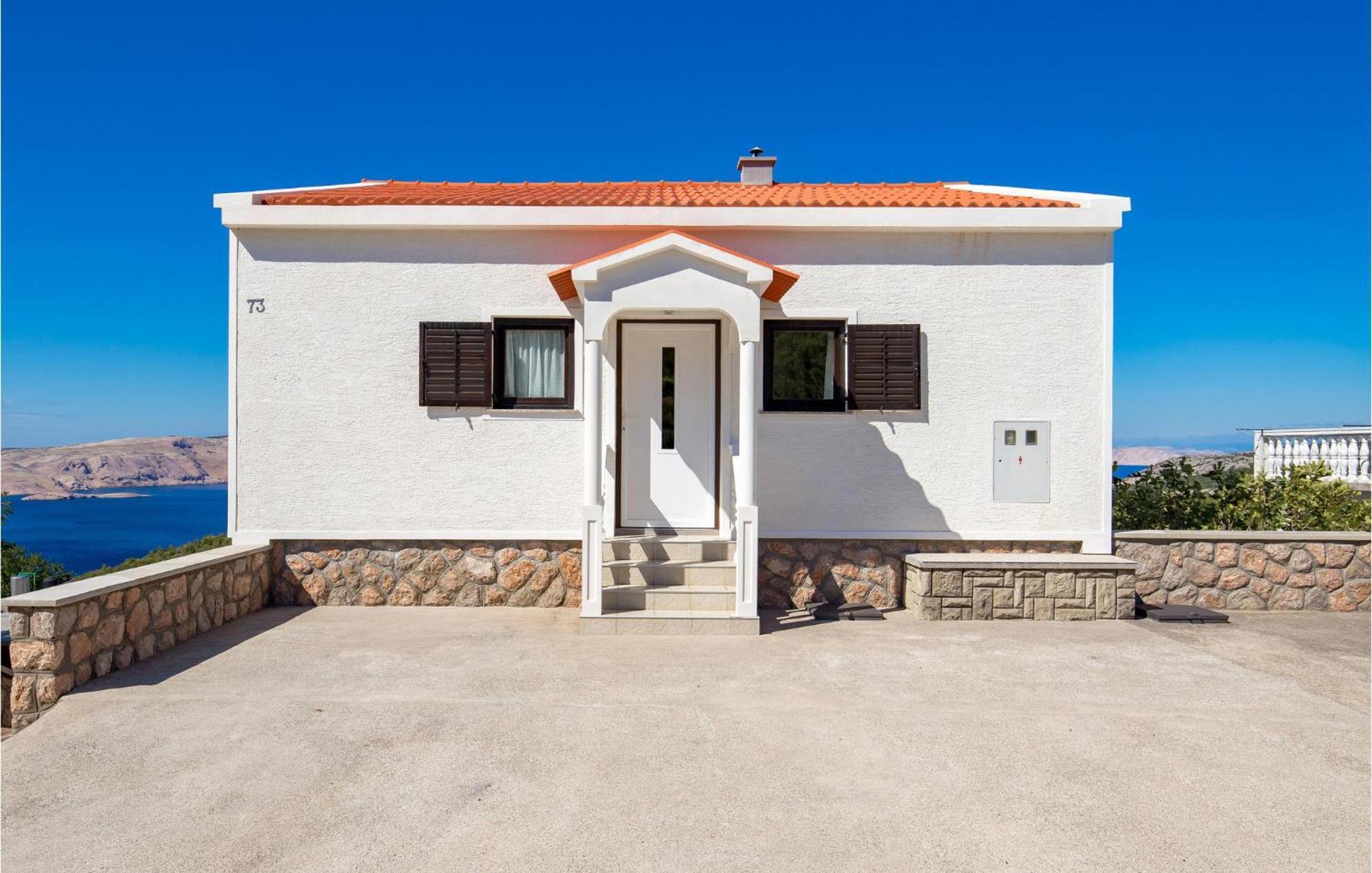1 Bedroom Nice Apartment In Jablanac Exterior foto